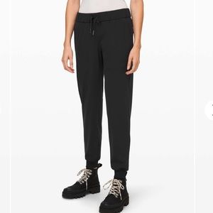 Lululemon On The Fly Jogger Luxtreme Black
